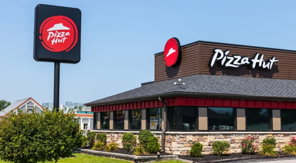 Papa John’s, Pizza Hut and Papa Murphy’s Announce Hundreds of Store Closures as Higher Costs and Cautious Spending Reshape Pizza Chains in 2026